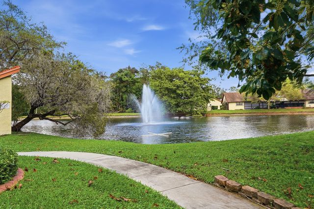 1774 Hammock Boulevard 118, Coconut Creek, FL 33063