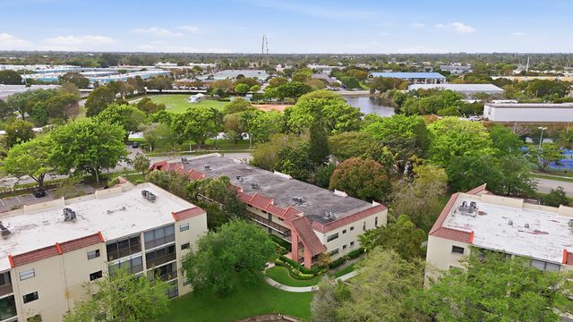 1774 Hammock Boulevard 118, Coconut Creek, FL 33063