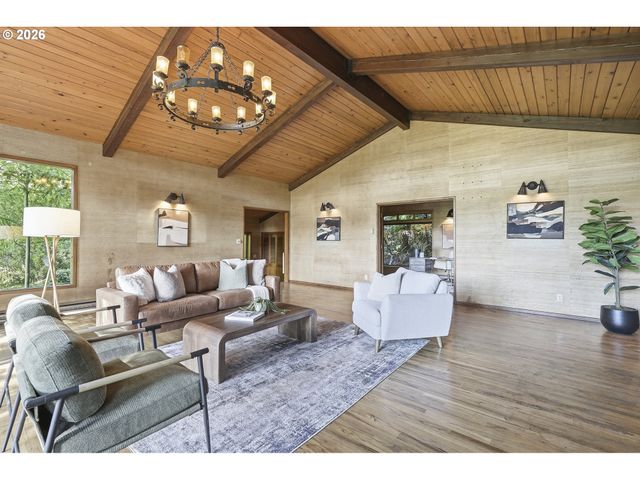 3700 Se ELLIS St, Portland, OR 97202