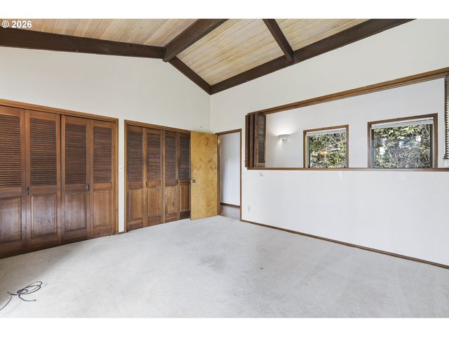 3700 Se ELLIS St, Portland, OR 97202