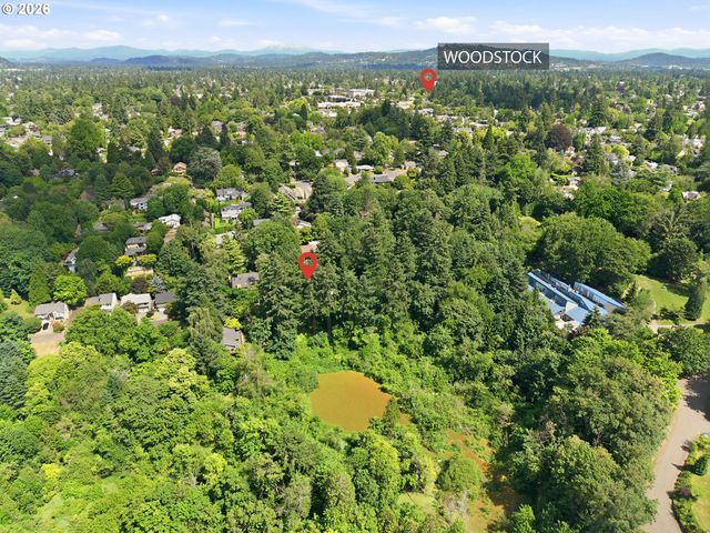 3700 Se ELLIS St, Portland, OR 97202