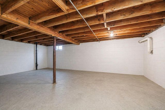 115 Irish Lane, East Islip, NY 11730