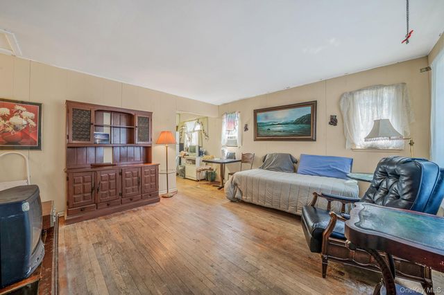 115 Irish Lane, East Islip, NY 11730