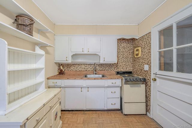 115 Irish Lane, East Islip, NY 11730