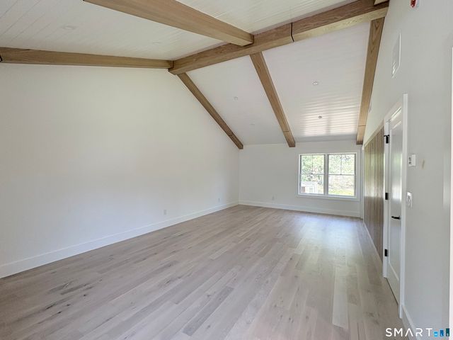 33 Manor Drive, Trumbull, CT 06611