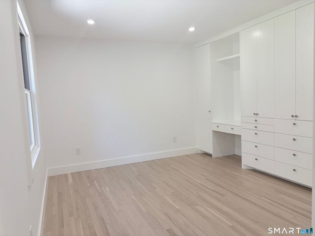 33 Manor Drive, Trumbull, CT 06611