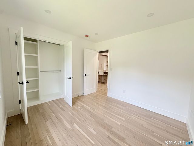 33 Manor Drive, Trumbull, CT 06611