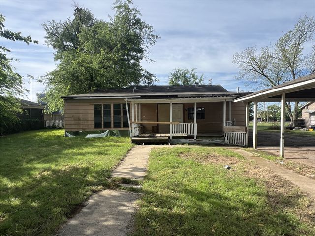 738 Houston Street, Sulphur Springs, TX 75482