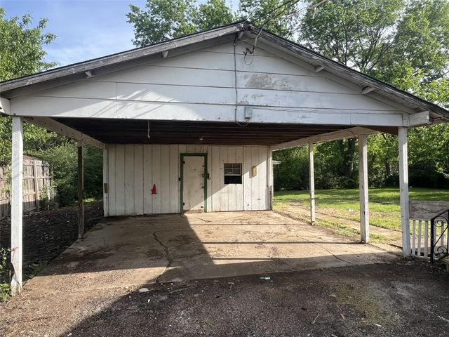 738 Houston Street, Sulphur Springs, TX 75482
