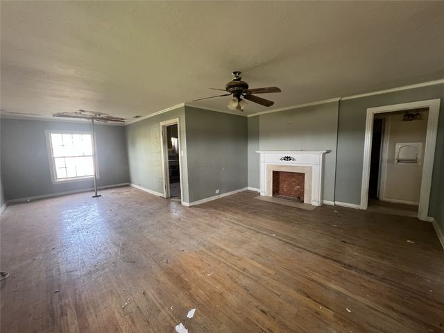 738 Houston Street, Sulphur Springs, TX 75482