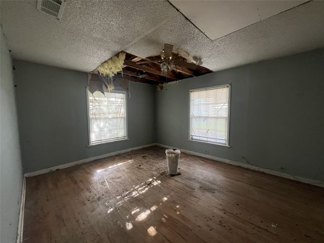 738 Houston Street, Sulphur Springs, TX 75482
