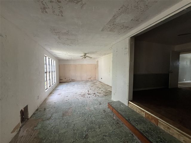 738 Houston Street, Sulphur Springs, TX 75482