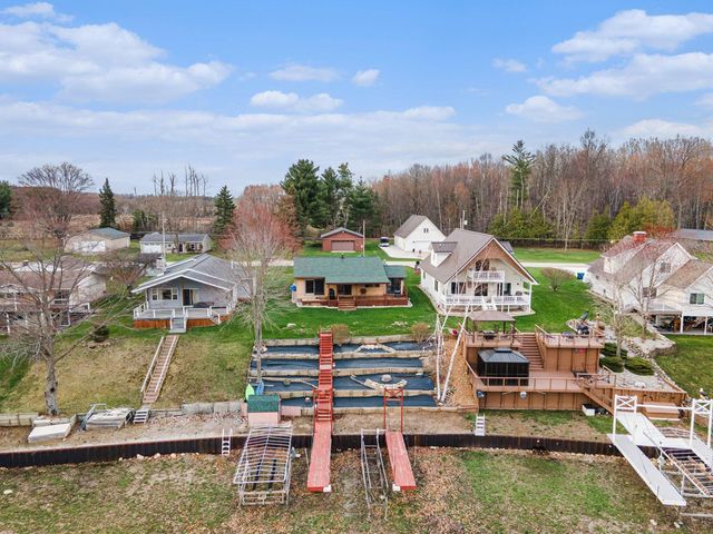 1323 Mckimmy Drive, Beaverton, MI 48612