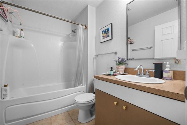 835 SW 9TH STREET 201, Gainesville, FL 32601