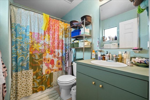 835 SW 9TH STREET 201, Gainesville, FL 32601