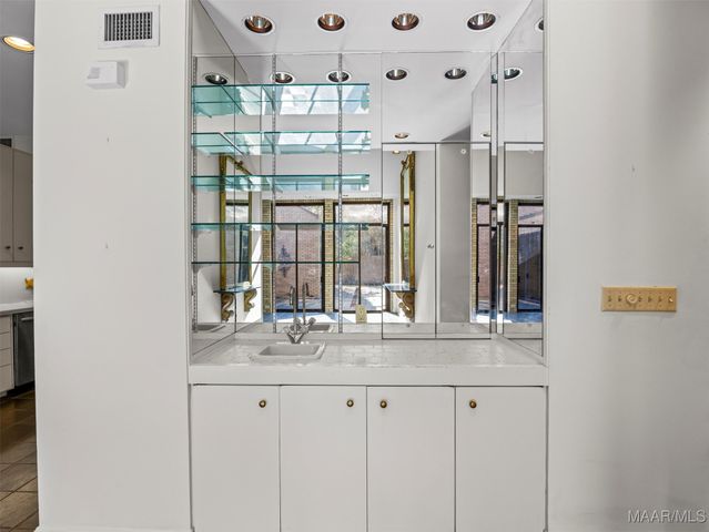 2300 Hawthorn Drive, Montgomery, AL 36111