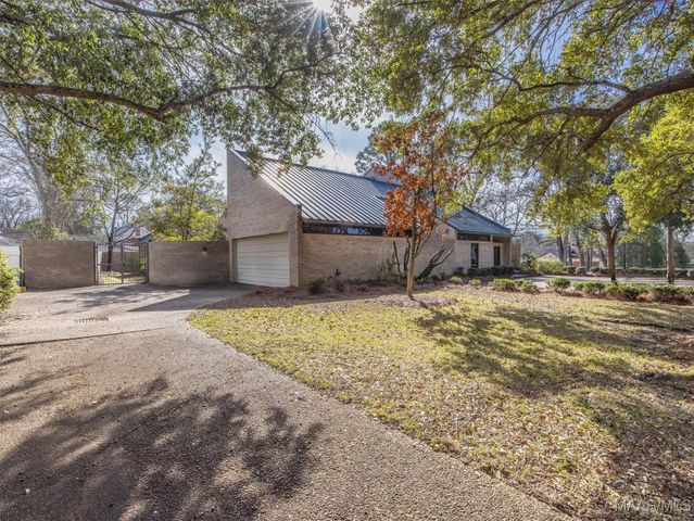 2300 Hawthorn Drive, Montgomery, AL 36111