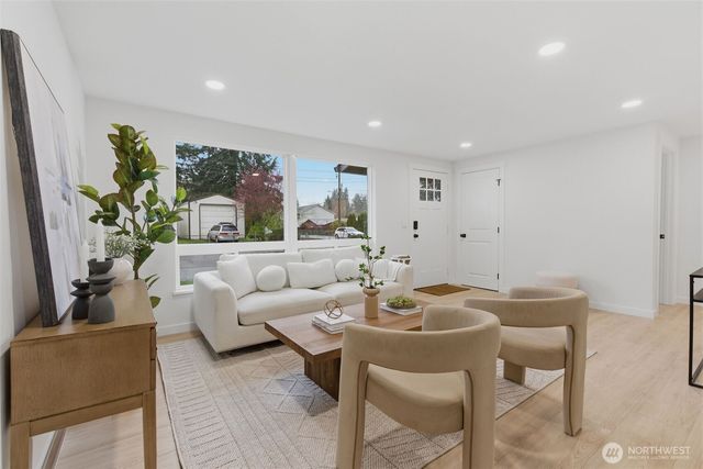 12002 2nd Avenue SW, Seattle, WA 98146