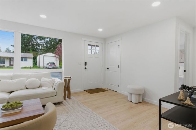 12002 2nd Avenue SW, Seattle, WA 98146