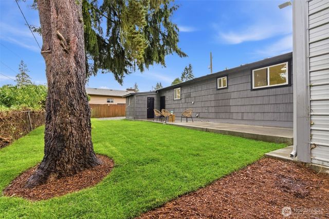 12002 2nd Avenue SW, Seattle, WA 98146