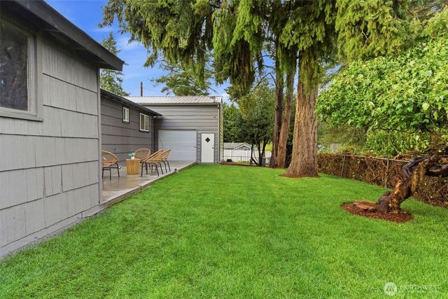 12002 2nd Avenue SW, Seattle, WA 98146