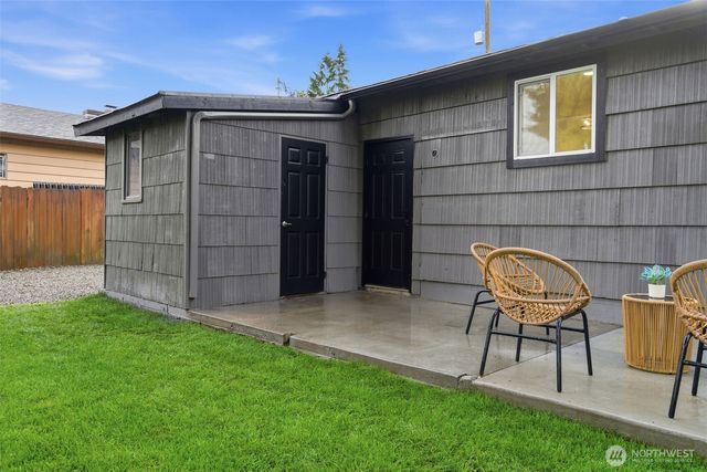 12002 2nd Avenue SW, Seattle, WA 98146