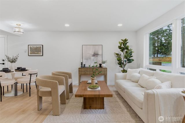 12002 2nd Avenue SW, Seattle, WA 98146