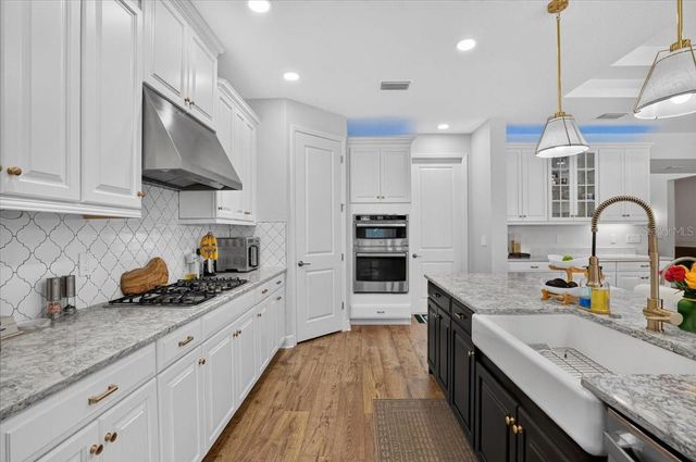 10203 MILKY WAY CIRCLE, Sarasota, FL 34241