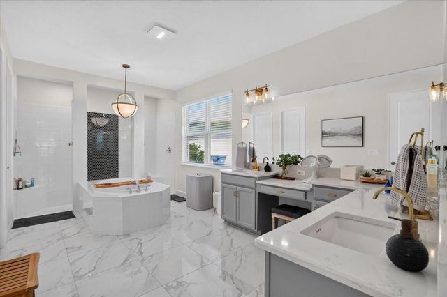 10203 MILKY WAY CIRCLE, Sarasota, FL 34241