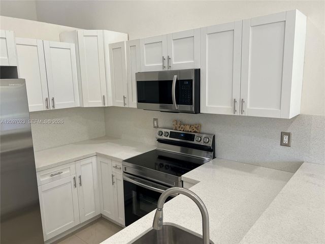 9215 SW 141st Place 9215, Miami, FL 33186