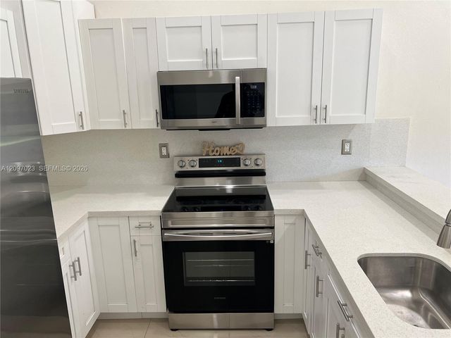 9215 SW 141st Place 9215, Miami, FL 33186