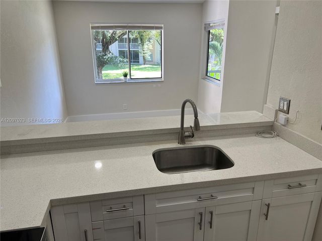 9215 SW 141st Place 9215, Miami, FL 33186