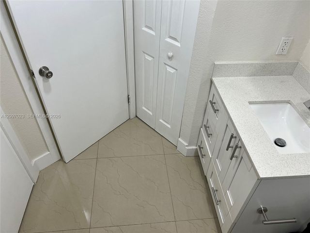 9215 SW 141st Place 9215, Miami, FL 33186