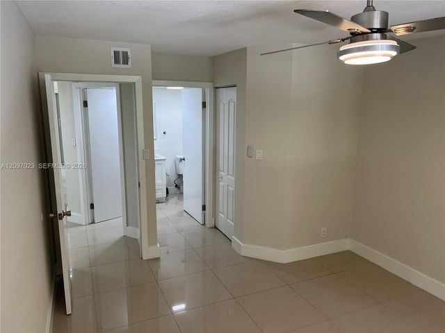 9215 SW 141st Place 9215, Miami, FL 33186