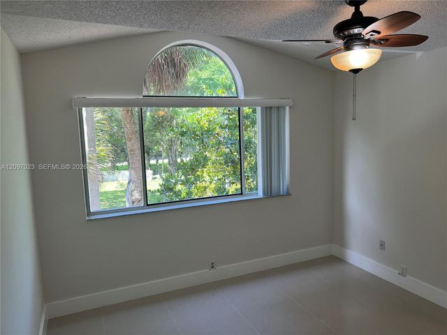 9215 SW 141st Place 9215, Miami, FL 33186