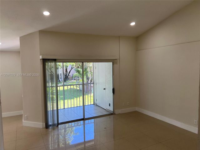9215 SW 141st Place 9215, Miami, FL 33186