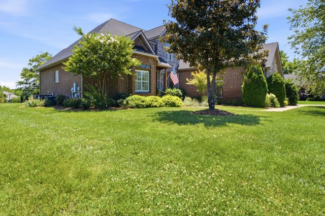 518 Ridgecrest Ln, Lebanon, TN 37087