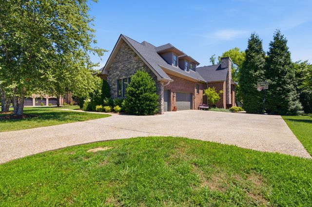 518 Ridgecrest Ln, Lebanon, TN 37087