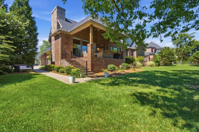 518 Ridgecrest Ln, Lebanon, TN 37087