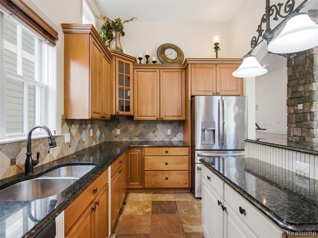 3875 Andover Avenue, Auburn Hills, MI 48326