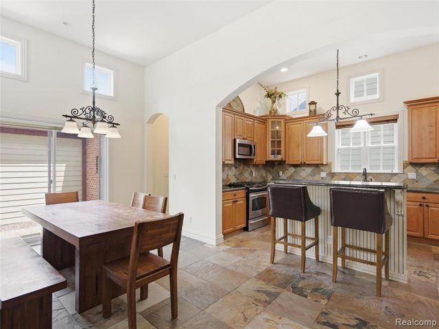 3875 Andover Avenue, Auburn Hills, MI 48326