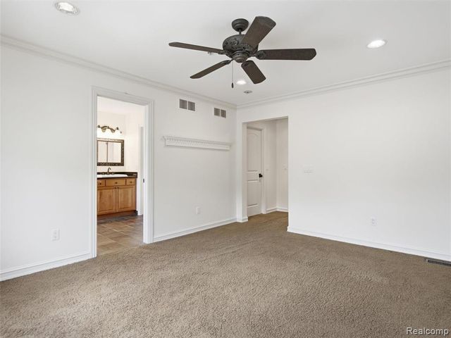 3875 Andover Avenue, Auburn Hills, MI 48326