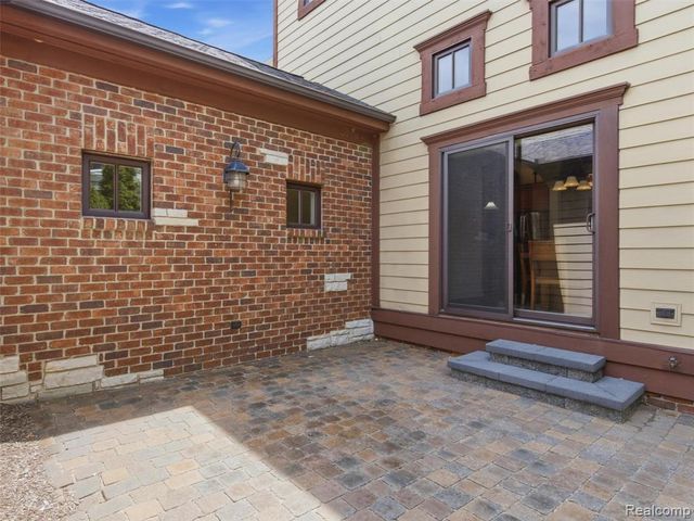 3875 Andover Avenue, Auburn Hills, MI 48326
