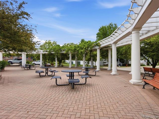 3875 Andover Avenue, Auburn Hills, MI 48326
