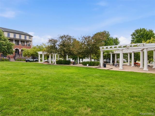3875 Andover Avenue, Auburn Hills, MI 48326