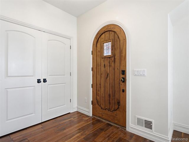 3875 Andover Avenue, Auburn Hills, MI 48326