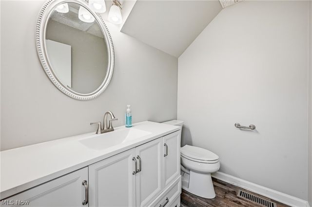 1820 E Market Street, Warren, OH 44483