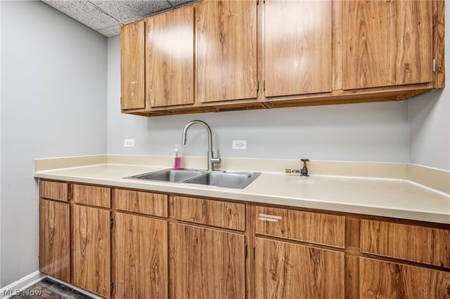 1820 E Market Street, Warren, OH 44483