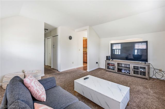 1820 E Market Street, Warren, OH 44483