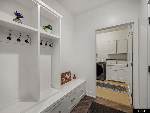 10215 Margo Street, La Vista, NE 68128